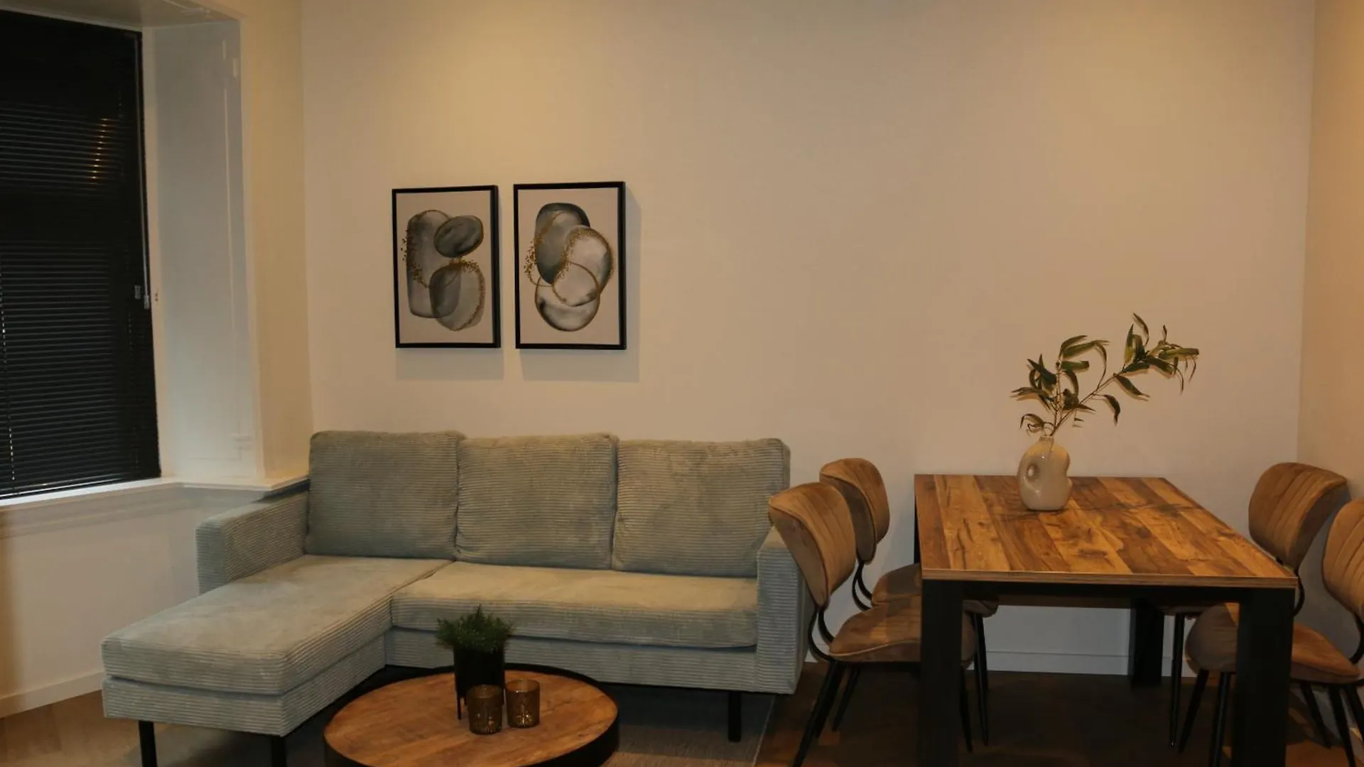 Luxeliving-Studio C location